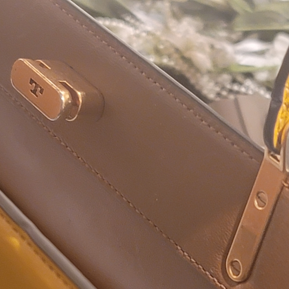Gone Baby Gone...Tory Burch Lee Radziwill Satchel Large - Picture 9 of 12
